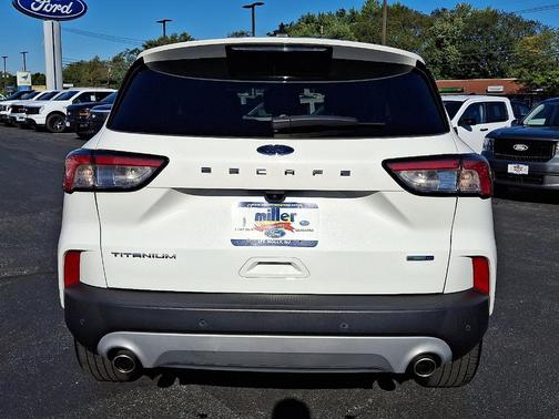 2022 Ford Escape Titanium