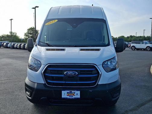 2023 Ford E-Transit Base