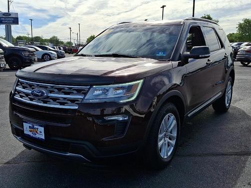 Burgundy Velvet Metallic Tinted Clearcoat 2018 Ford Explorer XLT