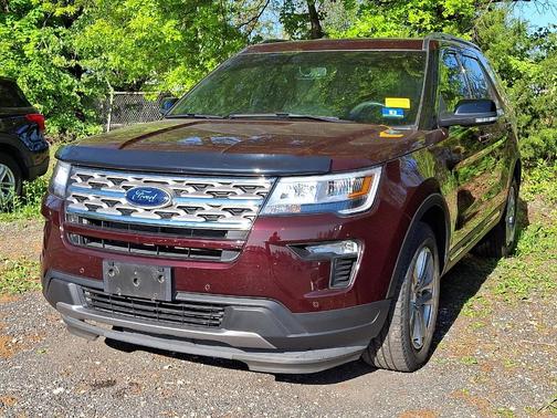 Burgundy Velvet Metallic Tinted Clearcoat 2018 Ford Explorer XLT