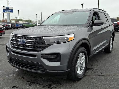 Carbonized Gray Metallic 2024 Ford Explorer XLT