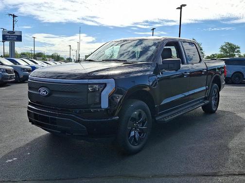 2025 Ford F-150 Lightning Flash