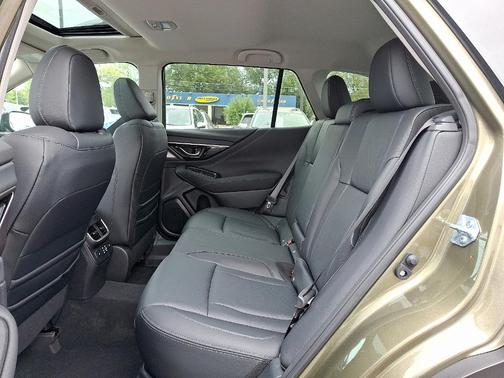 2025 Subaru Outback Touring XT