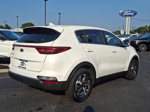 2022 Kia Sportage LX