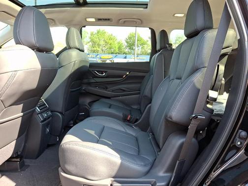 Crystal Black Silica 2026 Subaru Ascent Onyx Edition Touring