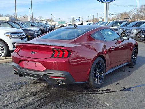 2025 Ford Mustang EcoBoost