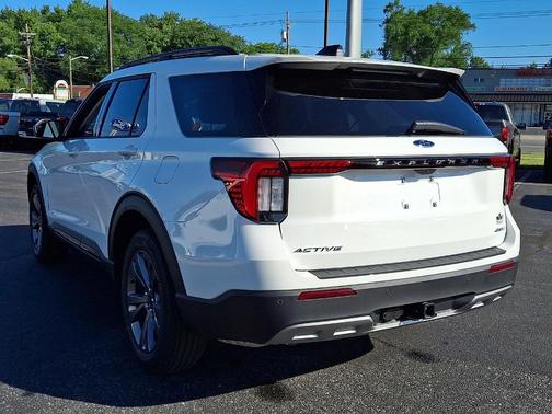 Star White 2026 Ford Explorer Active