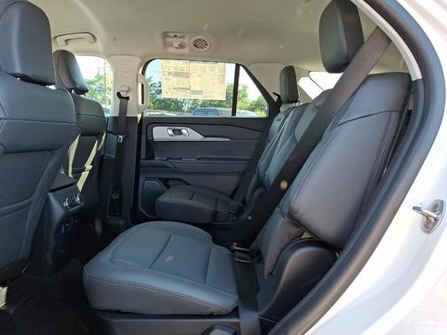 Star White 2026 Ford Explorer Active