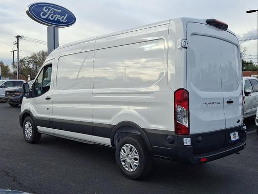 2025 Ford Transit-250 148 WB Medium Roof Cargo