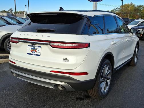 2026 Lincoln Corsair PREMIERE