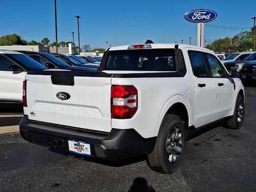 Oxford White 2026 Ford Maverick XLT