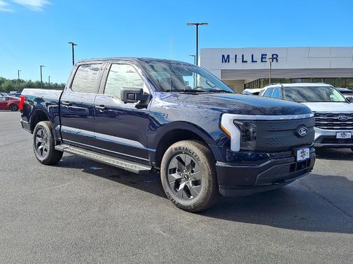 2025 Ford F-150 Lightning Flash