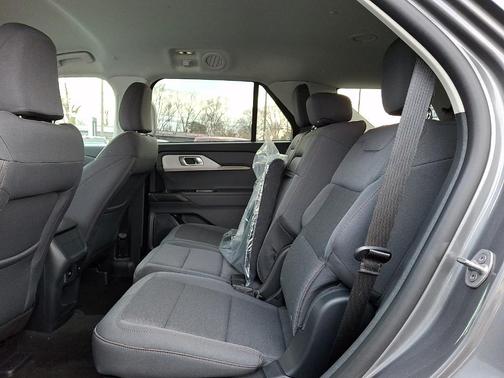 Carbonized Gray Metallic 2026 Ford Explorer Active