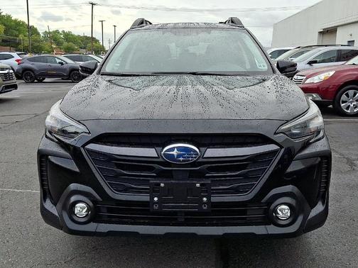 Crystal Black Silica 2024 Subaru Outback Premium