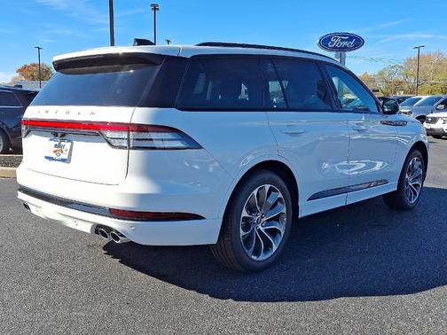 2025 Lincoln Aviator Premiere
