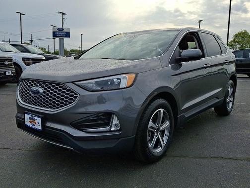 Carbonized Gray Metallic 2023 Ford Edge SEL