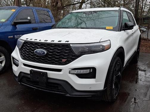 Star White 2023 Ford Explorer ST