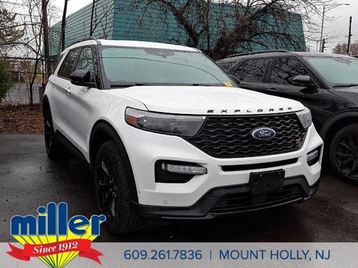Star White 2023 Ford Explorer ST