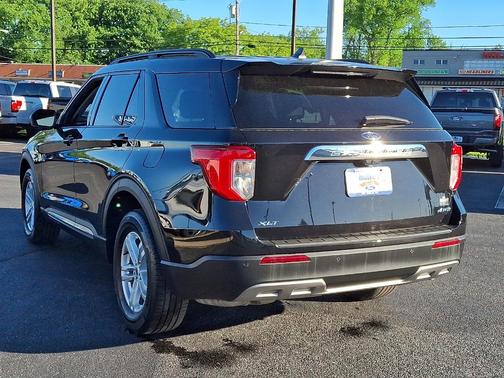 Agate Black Metallic 2023 Ford Explorer XLT