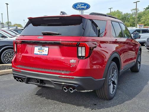 2025 Ford Explorer ST