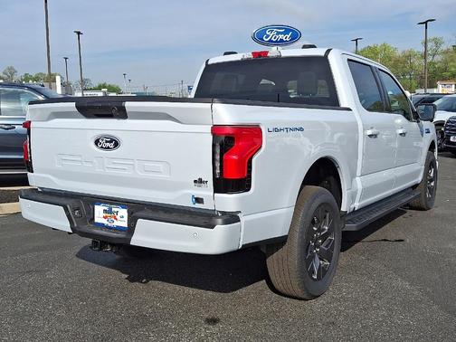 2025 Ford F-150 Lightning Flash
