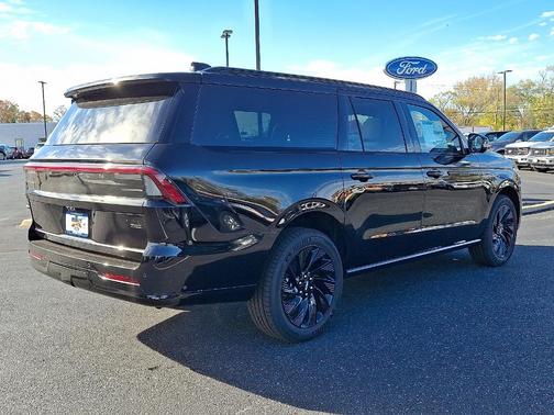 2025 Lincoln Navigator L Reserve