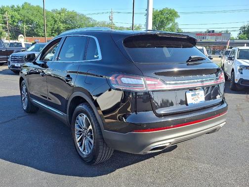 2022 Lincoln Nautilus Standard