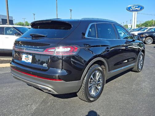 2022 Lincoln Nautilus Standard