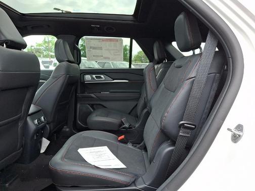 Star White 2026 Ford Explorer ST