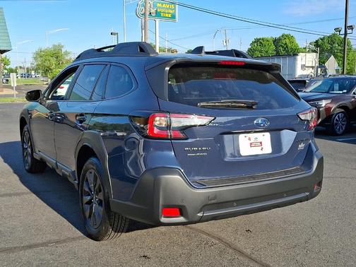 Cosmic Blue Pearl 2025 Subaru Outback Onyx Edition