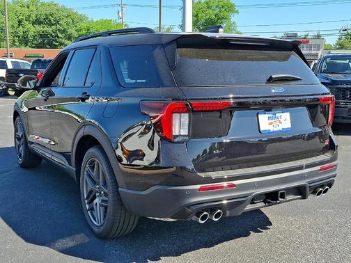 Agate Black Metallic 2026 Ford Explorer ST