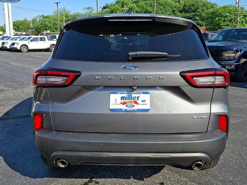 Carbonized Gray Metallic 2025 Ford Escape ST-Line Select
