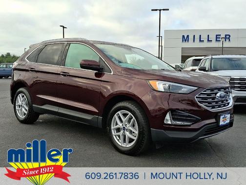 Burgundy 2022 Ford Edge SEL