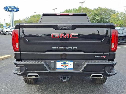 2024 GMC Sierra 1500 AT4