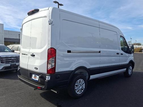 2026 Ford Transit-250 