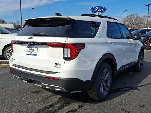 2025 Ford Explorer Active