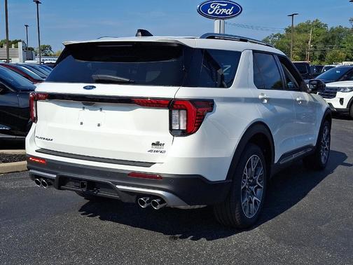 2025 Ford Explorer Platinum