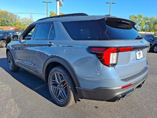2025 Ford Explorer ST