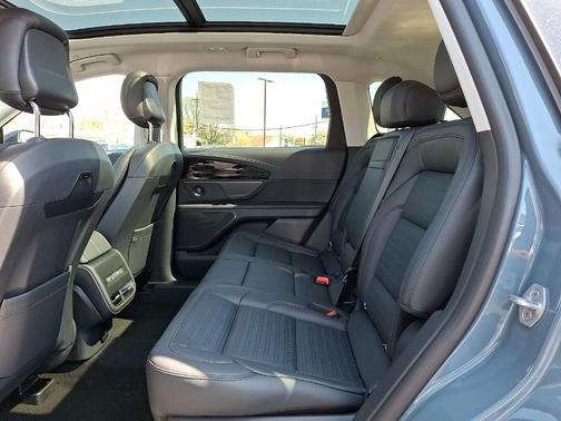 Whisper White 2026 Lincoln Nautilus Reserve