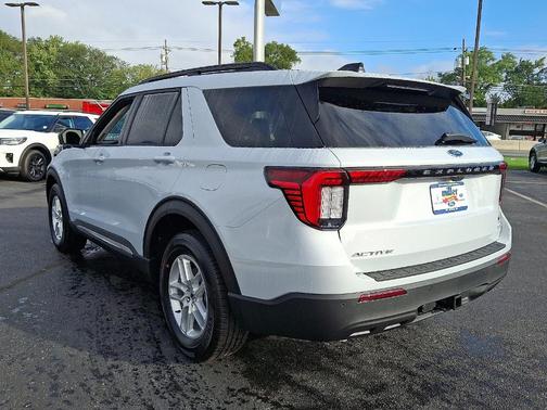 2025 Ford Explorer Active