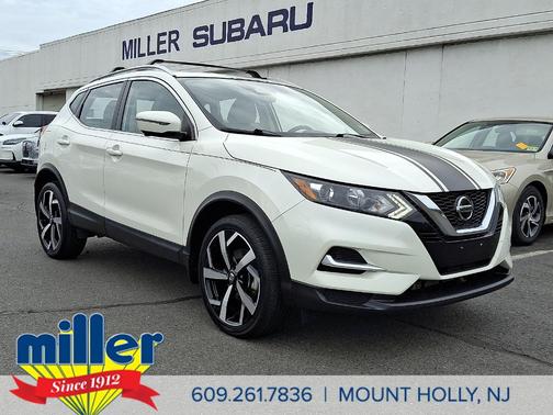 Pearl White Tricoat 2021 Nissan Rogue Sport SL