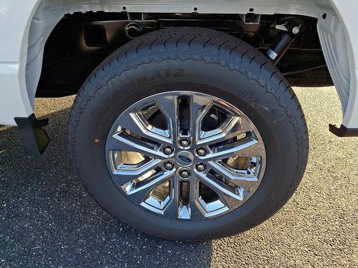 Star White 2026 Ford F-150 Lariat