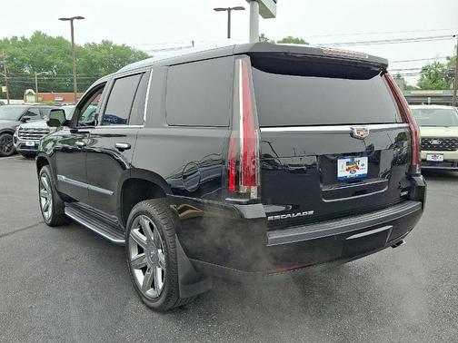 2018 Cadillac Escalade Luxury