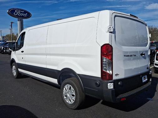2025 Ford Transit-250 