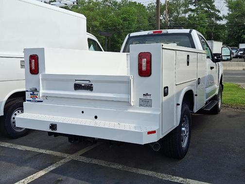 2025 Ford F-250 XL