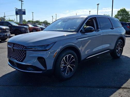 Metallic 2026 Lincoln Nautilus Premiere