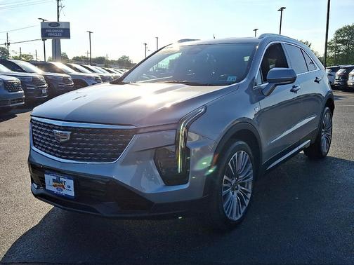 2024 Cadillac XT4 Premium Luxury