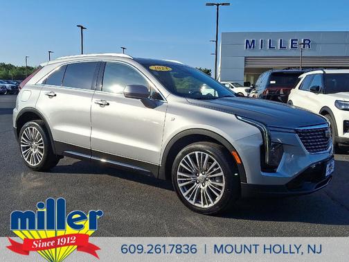 2024 Cadillac XT4 Premium Luxury