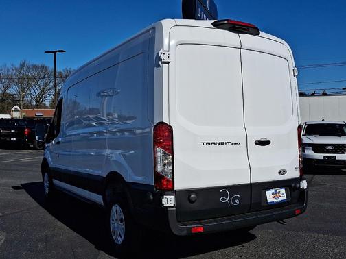 2026 Ford Transit-250 148 WB Medium Roof Cargo
