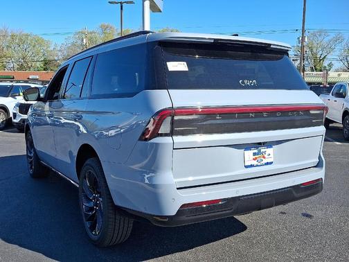 2025 Lincoln Navigator Reserve